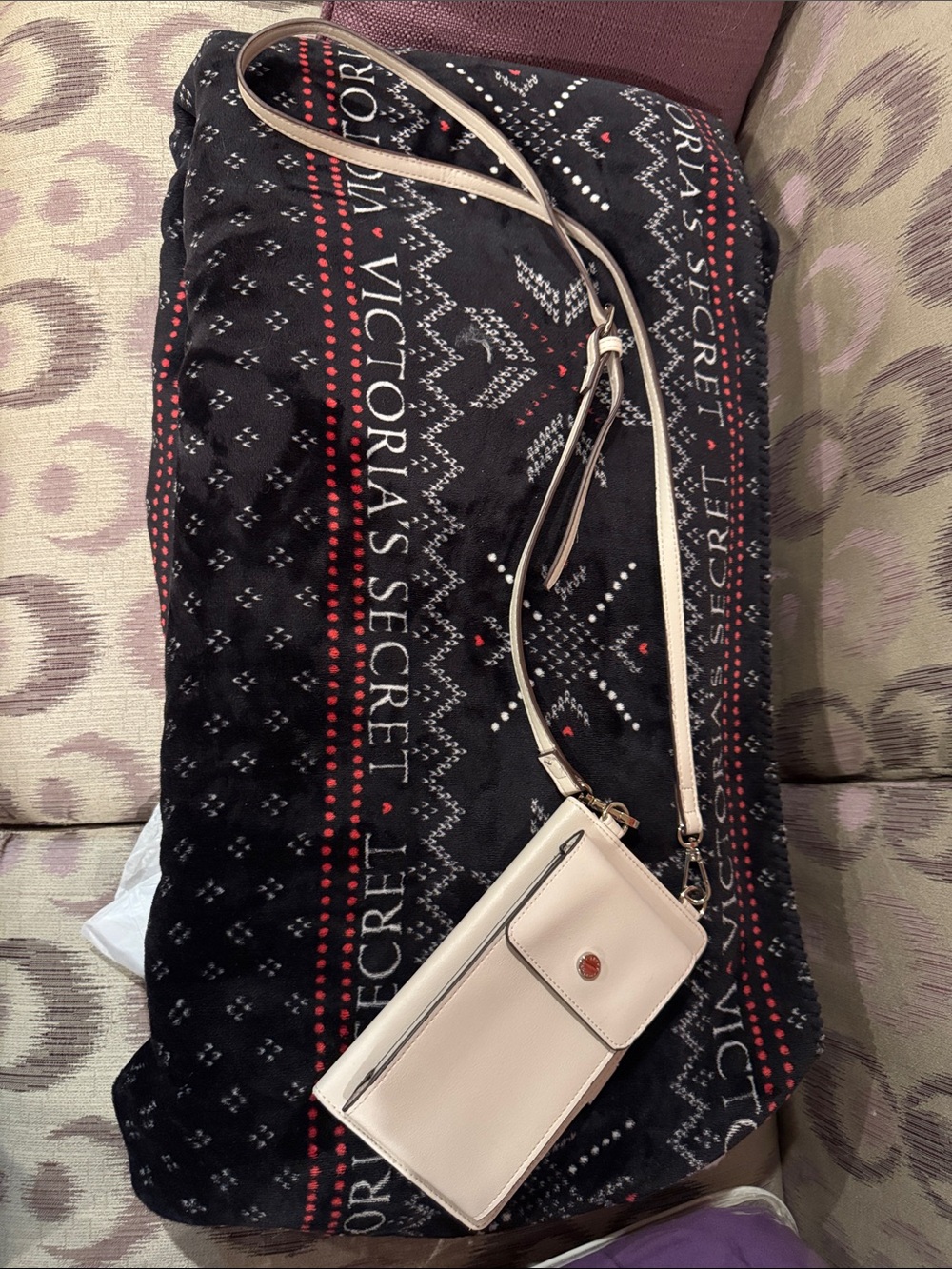 Steve Madden Cream Crossbody Wallet with Front Snap and Zip